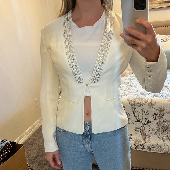 White blazer Cache - Picture 1 of 4